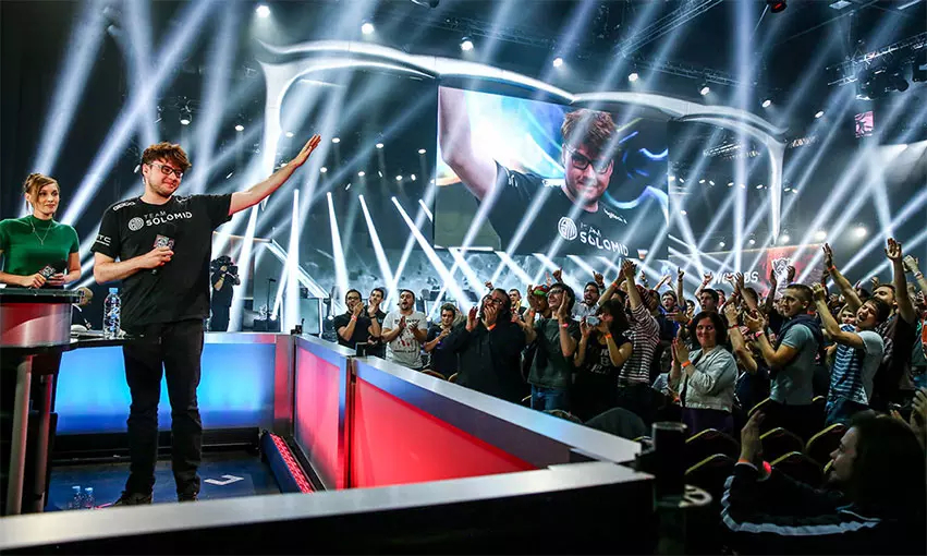 英雄联盟全球总决赛：艾希赛娜组合下路战术体系解析，双射手阵容如何应对强开团克制方法-多宝电竞